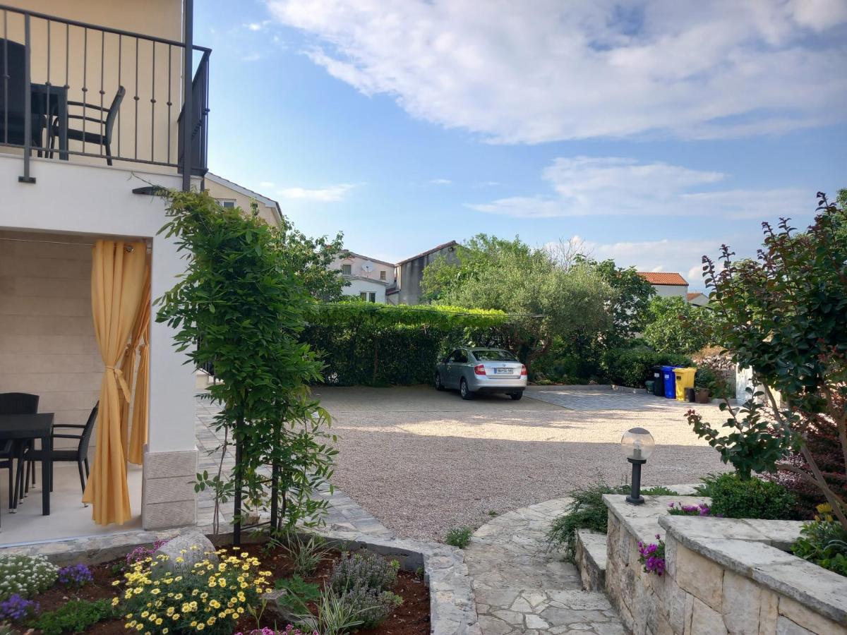 Apartman Ivona U Prizemlju マリンスカ エクステリア 写真